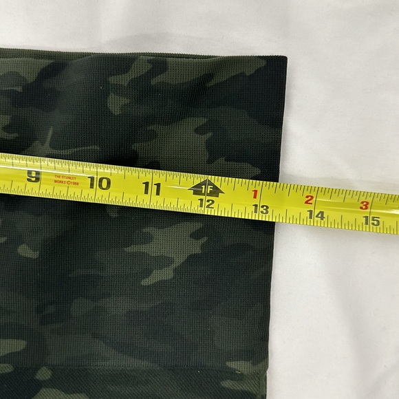 SPANX Look at Me Now High-Waisted Seamless Leggings Camo Green - Picture 4 of 7